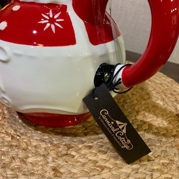 Johanna Parker Mrs Claus’s Teapot HTF